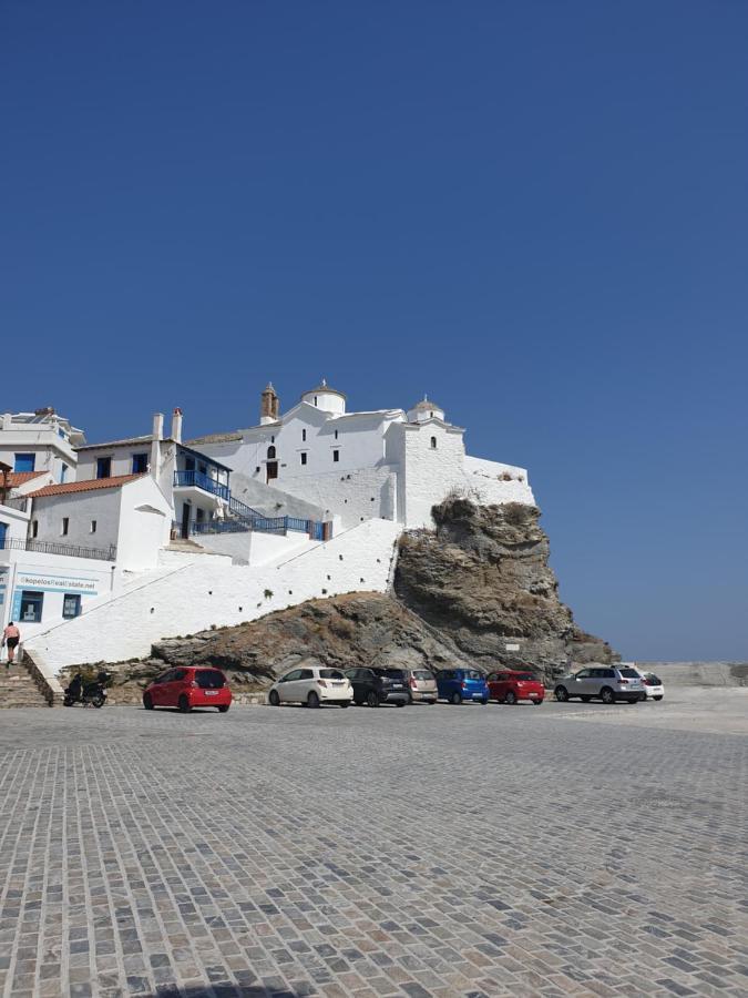 Lovely One-Bedroom Flat In Skopelos 외부 사진